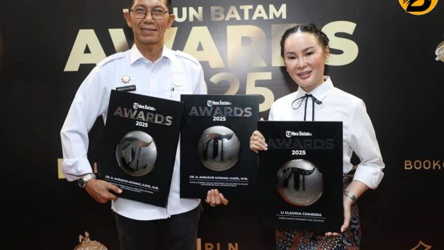 Amsakar Achmad dan Li Claudia Chandra Dinobatkan Sebagai Pemimpin Terbaik