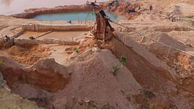 Aktivitas Tambang Pasir Ilegal di Lahan “P” Makin Terbuka, Dugaan Pembiaran Jadi Sorotan