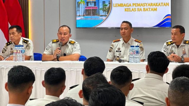Lapas Kelas IIA Batam Perkuat Integritas dan Kekompakan Jajaran Pengamanan melalui Briefing Pengamanan