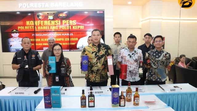 Polresta Barelang Ungkap Peredaran Ribuan Botol Minuman Alkohol Tanpa Izin Edar