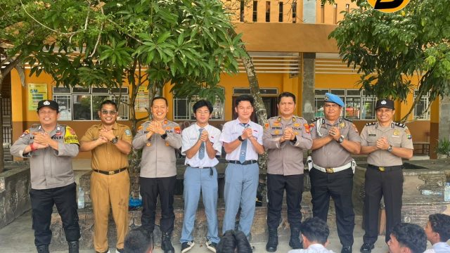 Polsek Batam Kota Gelar Silaturahmi dan Sosialisasi Anti Perundungan serta Bahaya Narkoba di SMA Negeri 20 Batam