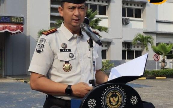 Lapas Batam Gelar Apel Pagi, Sejumlah Pegawai Terima Kenaikan Pangkat dan Penghargaan